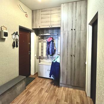 Продается 1-комнатная квартира, 50 м²