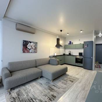 Продается 1-комнатная квартира, 48 м²