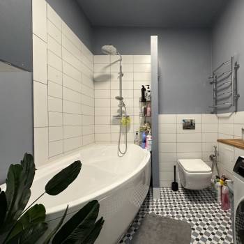 Продается 1-комнатная квартира, 48 м²