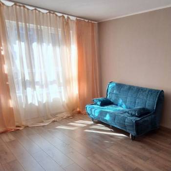 Продается 1-комнатная квартира, 38 м²