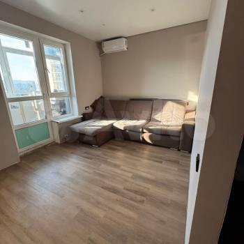 Продается 1-комнатная квартира, 56,4 м²