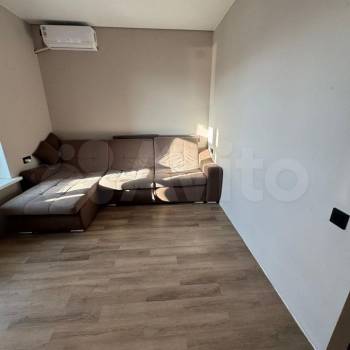 Продается 1-комнатная квартира, 56,4 м²