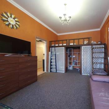 Сдается 1-комнатная квартира, 55 м²