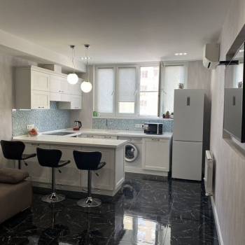 Сдается 1-комнатная квартира, 52 м²