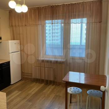Продается 1-комнатная квартира, 37,7 м²