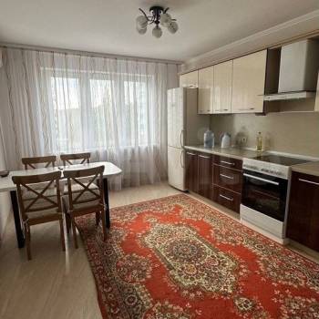 Сдается 2-х комнатная квартира, 64 м²