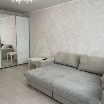 Сдается 1-комнатная квартира, 38 м²