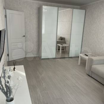 Сдается 1-комнатная квартира, 38 м²