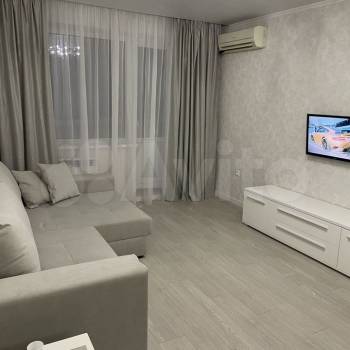 Сдается 1-комнатная квартира, 38 м²