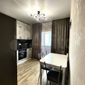 Сдается 1-комнатная квартира, 38 м²