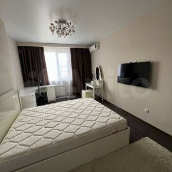 Сдается Многокомнатная квартира, 100 м²