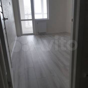 Продается 1-комнатная квартира, 43,2 м²