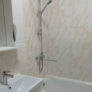 Сдается 1-комнатная квартира, 42 м²