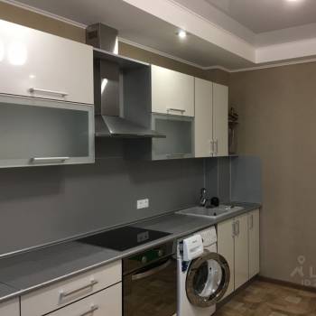 Сдается 1-комнатная квартира, 42 м²