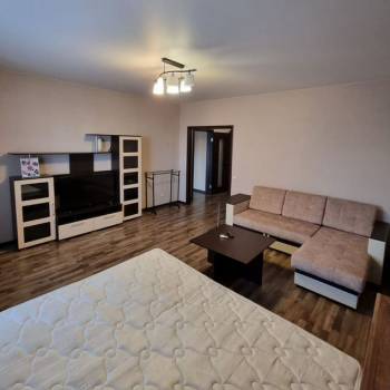 Сдается 1-комнатная квартира, 48 м²