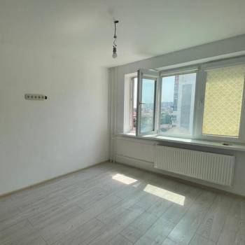 Продается 1-комнатная квартира, 40 м²