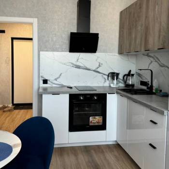 Продается 1-комнатная квартира, 37 м²