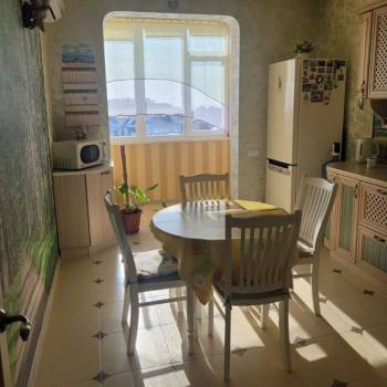 Продается 1-комнатная квартира, 48 м²