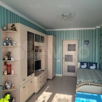 Продается 1-комнатная квартира, 48 м²