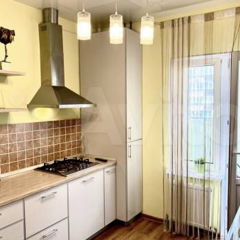 Сдается 1-комнатная квартира, 42 м²