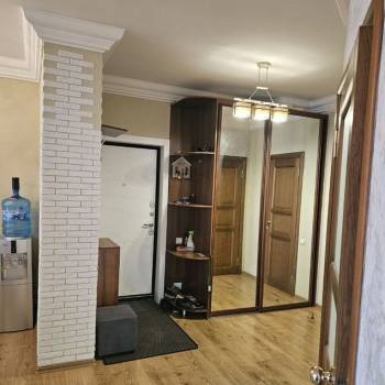 Сдается Многокомнатная квартира, 80,3 м²