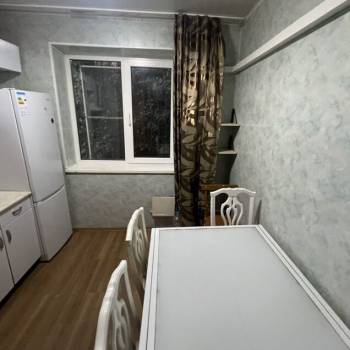 Сдается Многокомнатная квартира, 80 м²