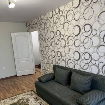 Сдается 1-комнатная квартира, 42 м²