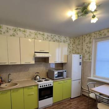 Сдается 1-комнатная квартира, 42 м²