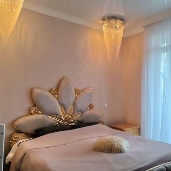 Продается 1-комнатная квартира, 63 м²