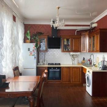 Продается 1-комнатная квартира, 63 м²