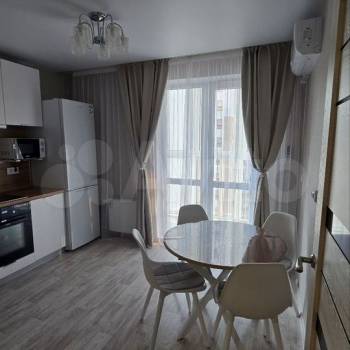 Сдается 1-комнатная квартира, 37,4 м²
