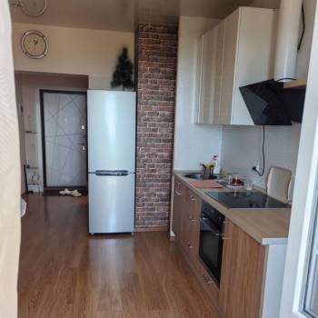 Продается 1-комнатная квартира, 42 м²