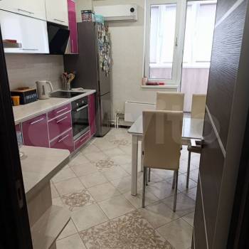 Продается 1-комнатная квартира, 48,9 м²