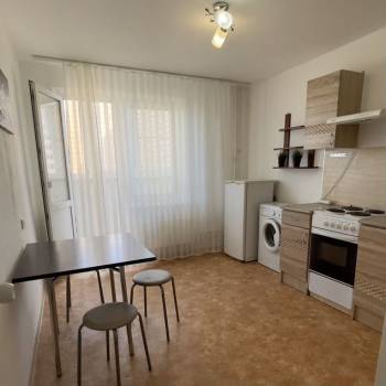 Сдается 2-х комнатная квартира, 64 м²