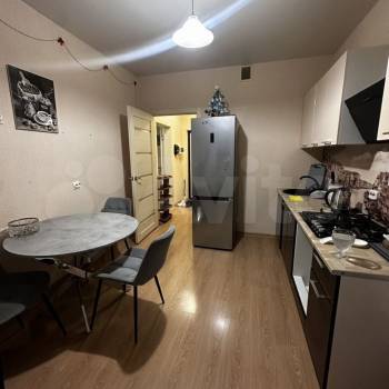 Сдается 1-комнатная квартира, 37 м²