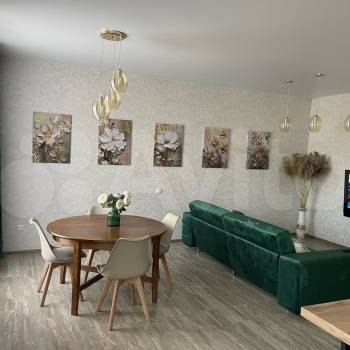 Сдается 2-х комнатная квартира, 93 м²