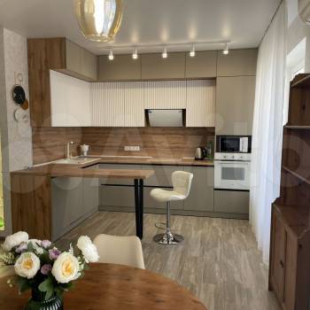 Сдается 2-х комнатная квартира, 93 м²