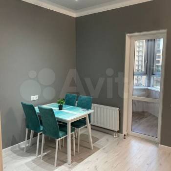 Продается 1-комнатная квартира, 32 м²