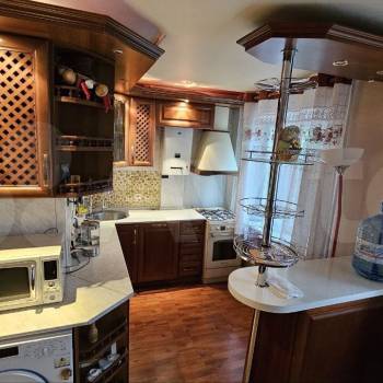 Сдается 1-комнатная квартира, 51,4 м²