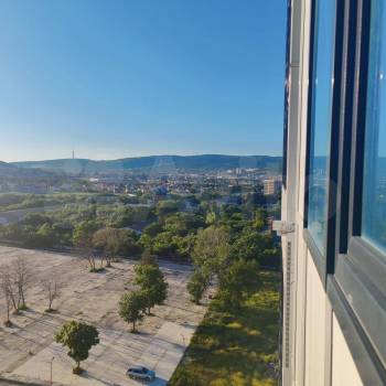 Продается 1-комнатная квартира, 27 м²