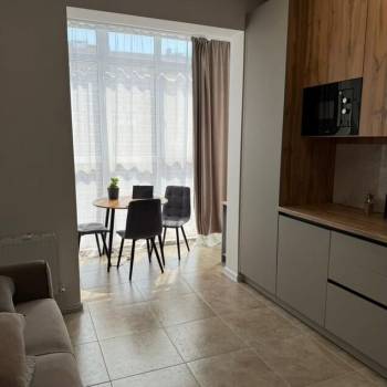 Сдается 1-комнатная квартира, 42 м²