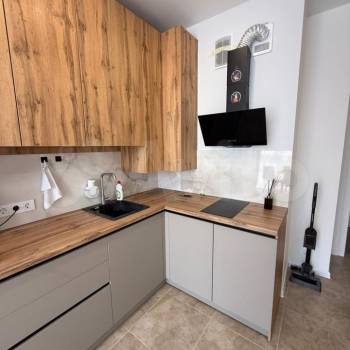 Сдается 1-комнатная квартира, 42 м²