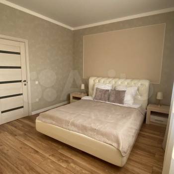 Сдается 1-комнатная квартира, 49,5 м²