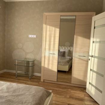 Сдается 1-комнатная квартира, 49,5 м²