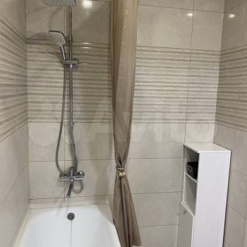 Сдается 1-комнатная квартира, 49,5 м²