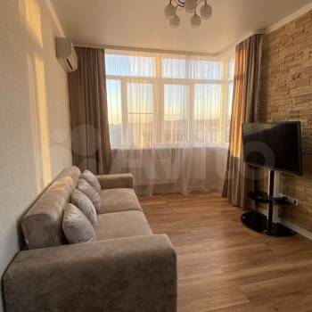 Сдается 1-комнатная квартира, 49,5 м²