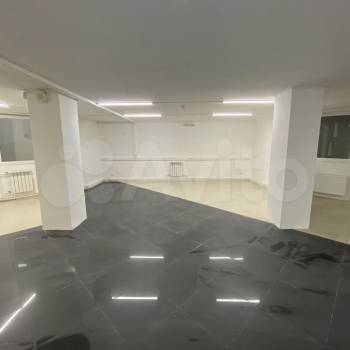 Продается Нежилое помещение, 182 м²