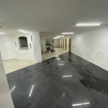 Продается Нежилое помещение, 182 м²
