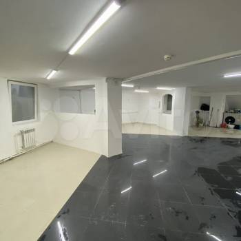 Продается Нежилое помещение, 182 м²