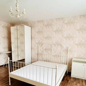 Сдается 1-комнатная квартира, 50 м²